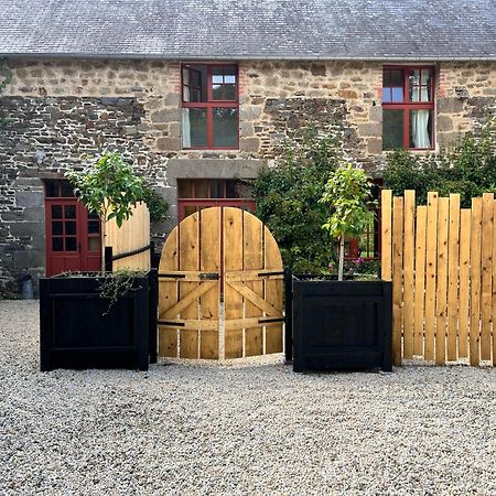 Hotel Domaine Du Tertre Ychot Dol-de-Bretagne Esterno foto